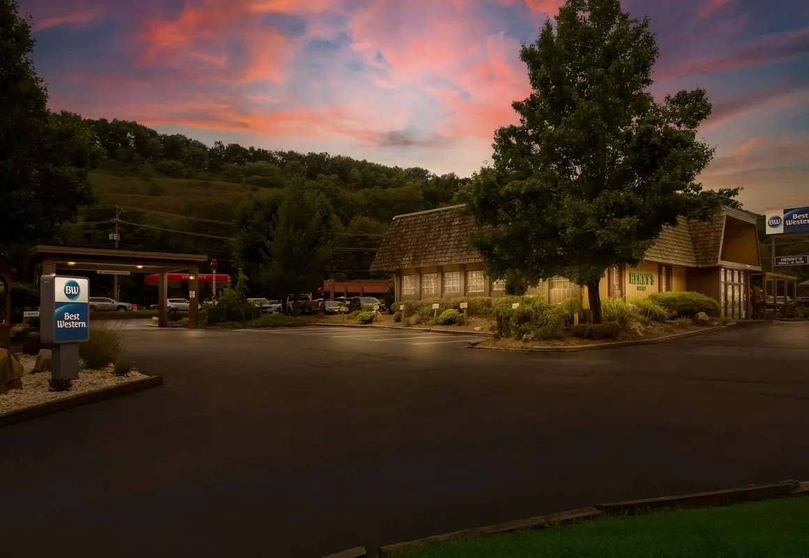 Best Western Braddock Inn hotel hero