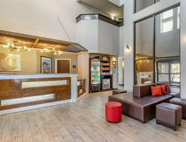 Comfort Suites Southport - Oak Island hotel detail image 4