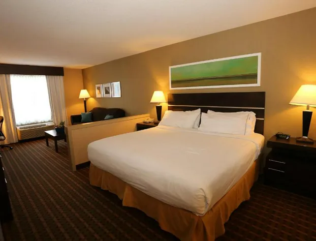 Holiday Inn Express & Suites - Vernon by IHG hotel detail image 3