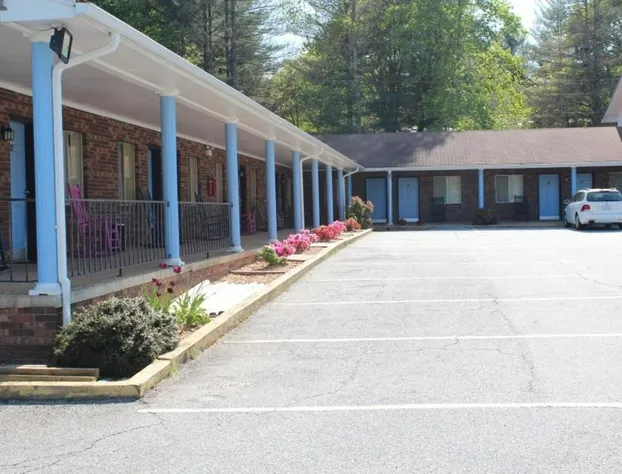 Colonial Inn Franklin hotel detail image 2