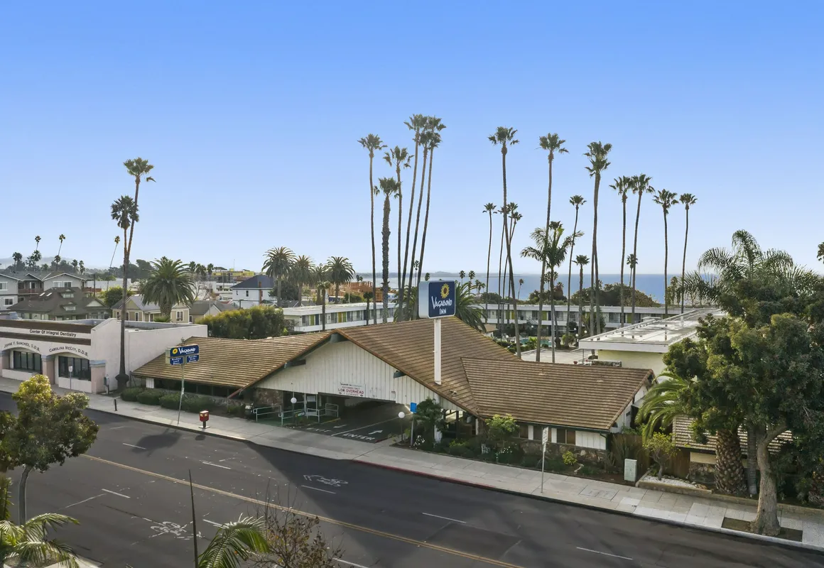 Vagabond Inn Ventura hotel hero