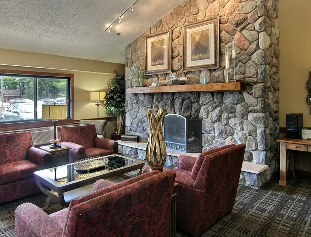 Blossom Hotel & Suites Traverse City hotel detail image 3