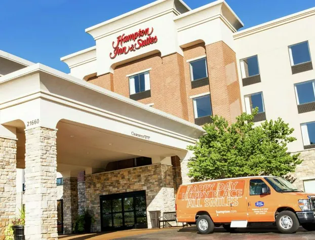 Hampton Inn & Suites Chicago Deer Park hotel detail image 2