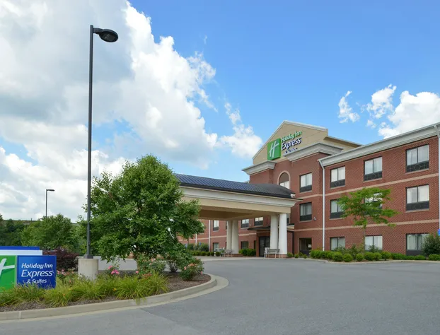 Holiday Inn Express & Suites Bridgeport by IHG hotel detail image 2
