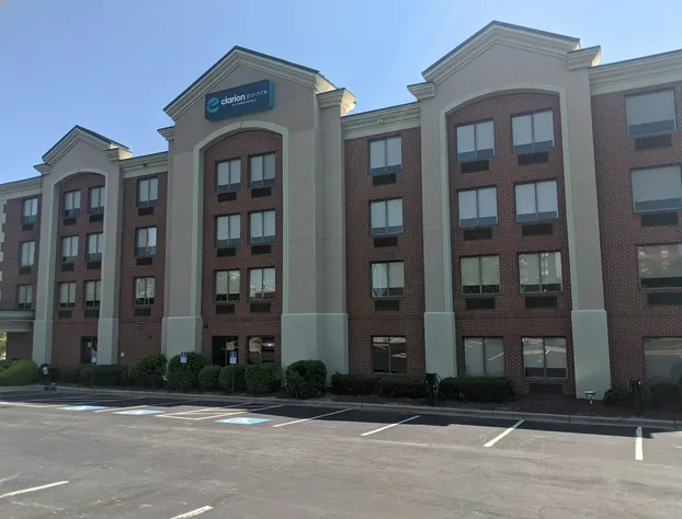 Clarion Pointe Greensboro Airport hotel detail image 4