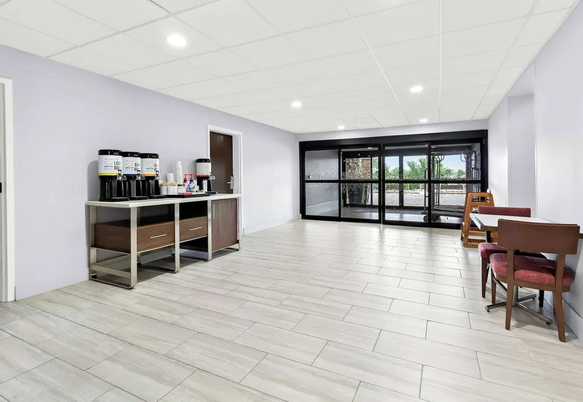 Hampton Inn Washington hotel hero