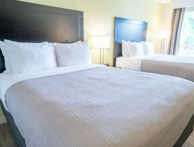 Quality Inn Palm Beach International Airport hotel detail image 2