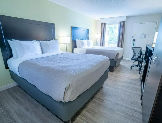 Quality Inn Palm Beach International Airport hotel detail image 3
