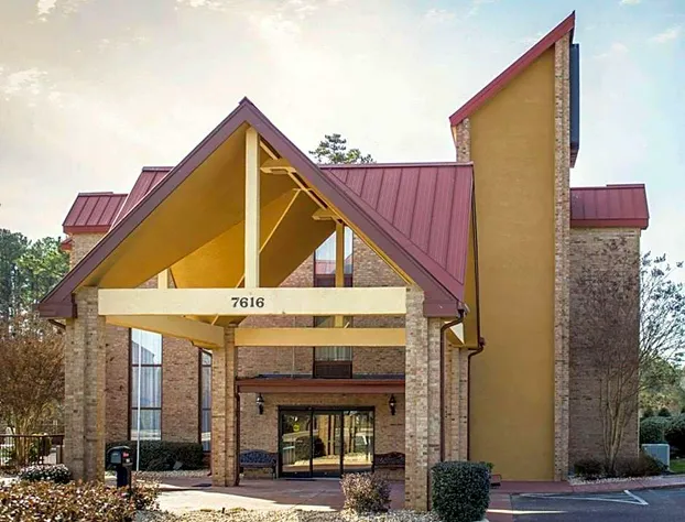 Comfort Inn & Suites Fuquay Varina hotel detail image 4