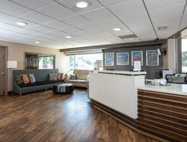 Carlton Inn Midway hotel detail image 3