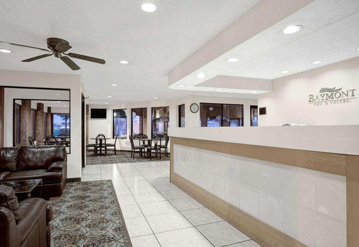 Baymont Inn & Suites by Wyndham San Marcos Outlet Malls hotel hero