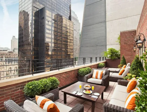 Omni Berkshire Place hotel detail image 1