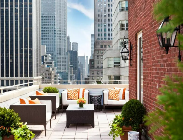 Omni Berkshire Place hotel detail image 3