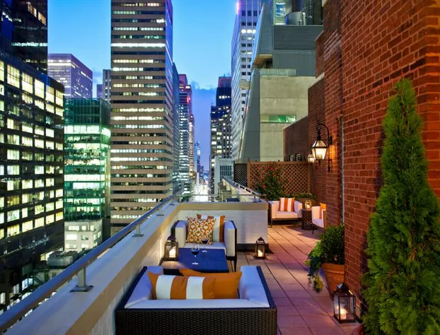 Omni Berkshire Place hotel detail image 4