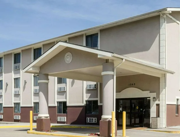 Quality Inn I-70 at Wanamaker hotel detail image 1