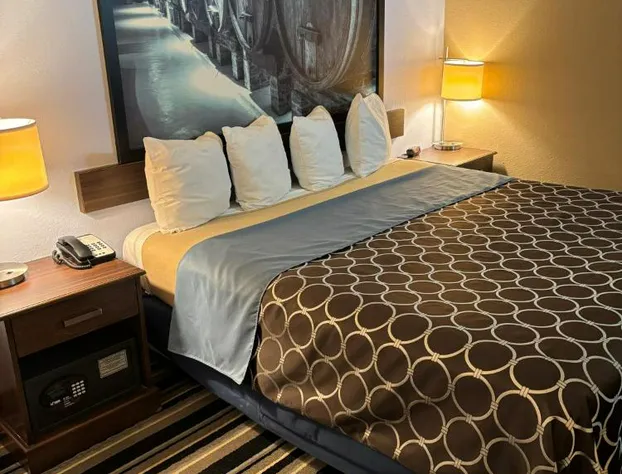 Super 8 by Wyndham Fairfield hotel detail image 3