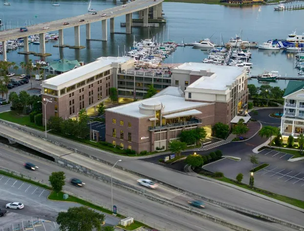 Hilton Garden Inn Charleston Waterfront/Downtown hotel detail image 4