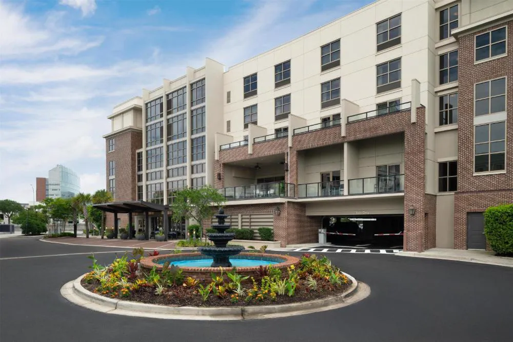 Hilton Garden Inn Charleston Waterfront/Downtown hotel hero