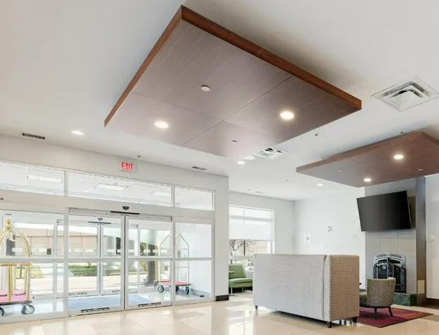 Holiday Inn Express Hotel & Suites Edmonton South by IHG hotel detail image 4