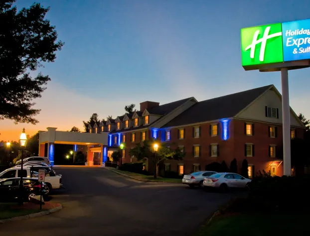 Holiday Inn Express & Suites Merrimack by IHG hotel detail image 2