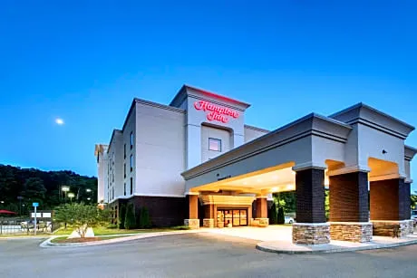 Hampton Inn Birmingham Leeds hotel detail image 2