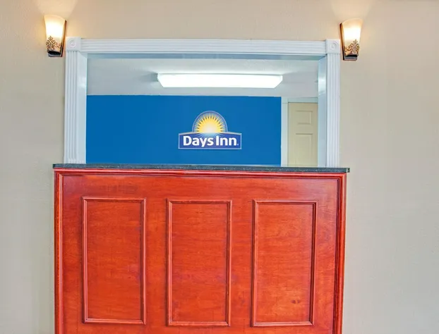 Days Inn by Wyndham Canton hotel detail image 2