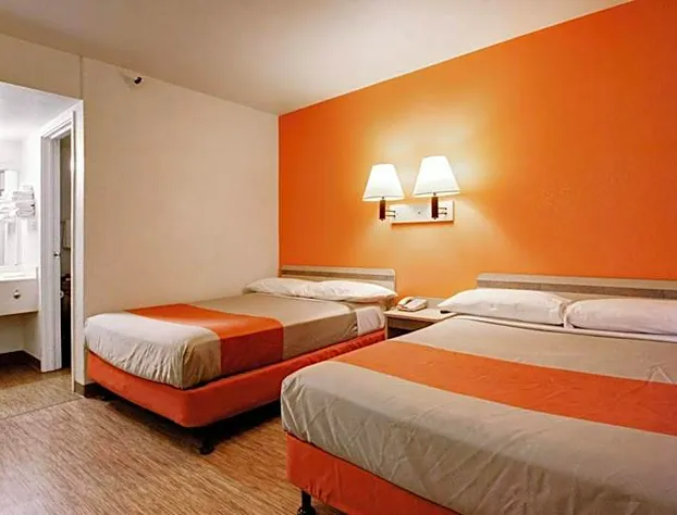 Super 8 By Wyndham Woods Cross/Salt LakeCity North hotel detail image 4