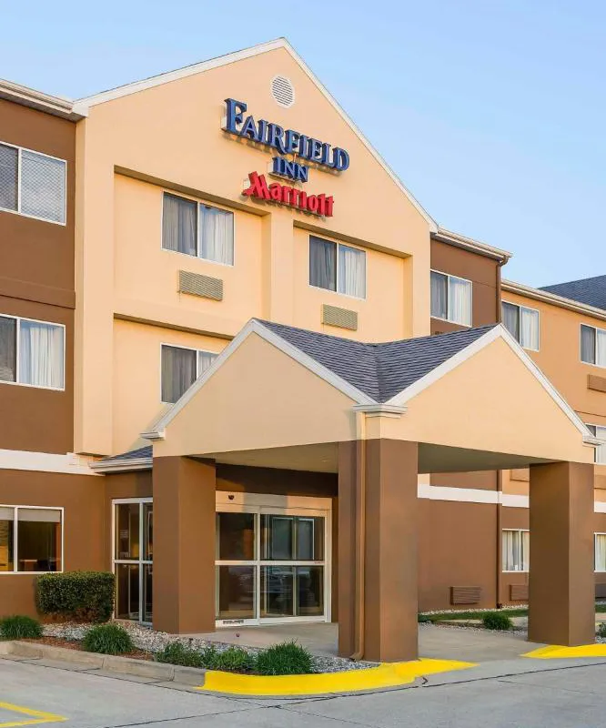 Fairfield Inn & Suites Holland hotel hero