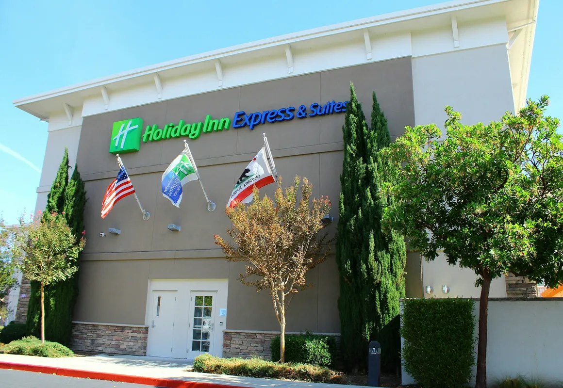Holiday Inn Express & Suites Napa American Canyon by IHG hotel hero