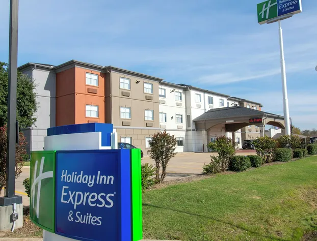 Days Inn & Suites by Wyndham Sulphur Springs hotel detail image 1