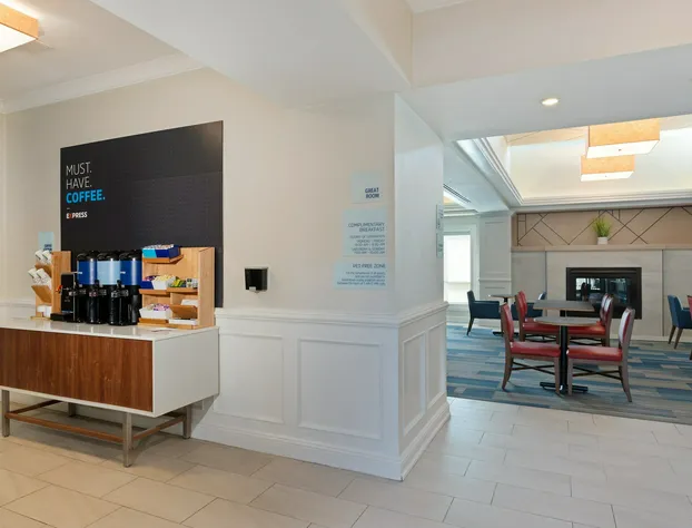 Holiday Inn Express Hauppauge-Long Island hotel detail image 4