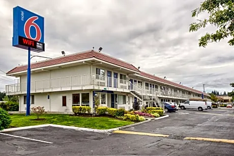 Motel 6 Everett, WA - South hotel hero