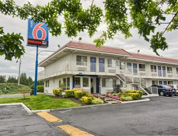 Motel 6 Everett, WA - South hotel detail image 1