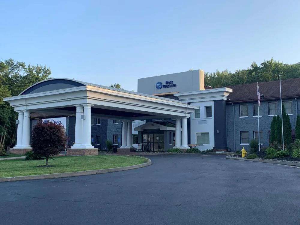 Best Western Owego Inn hotel hero