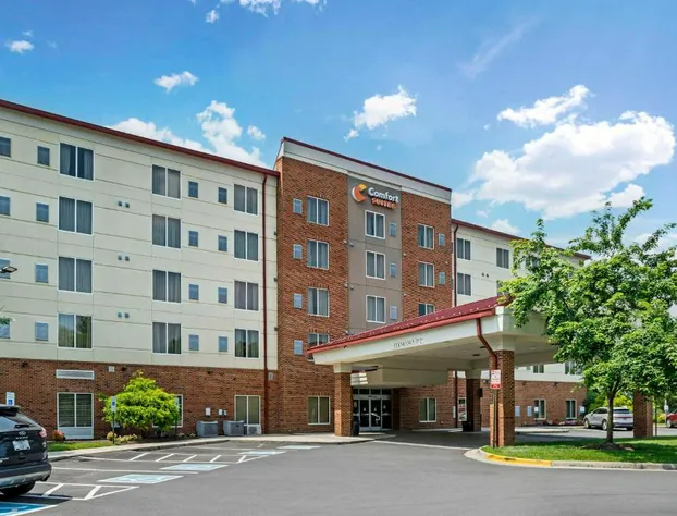 Comfort Suites At Virginia Center Commons hotel detail image 1