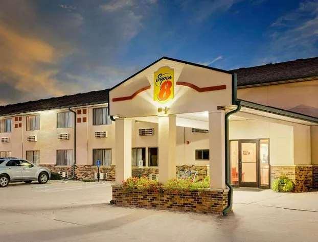 Super 8 by Wyndham St. James hotel detail image 1