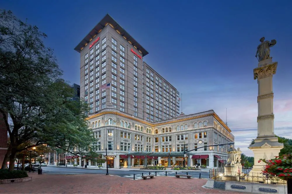 Lancaster Marriott at Penn Square hotel hero