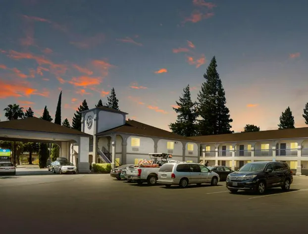 SureStay Hotel by Best Western Ukiah hotel detail image 1