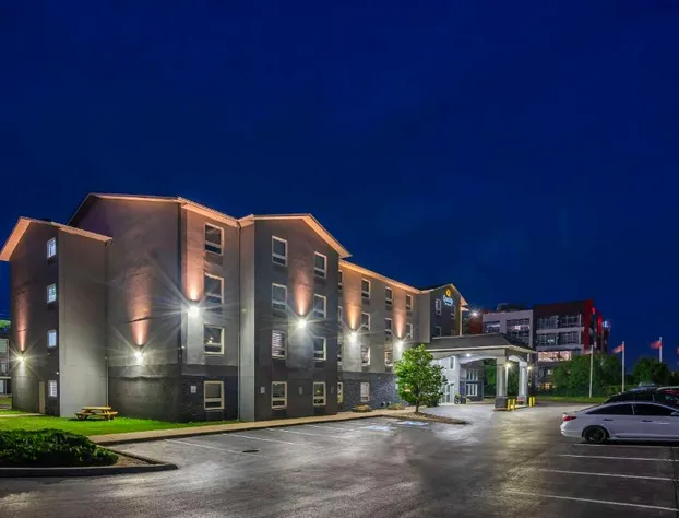 Quality Inn & Suites hotel detail image 3