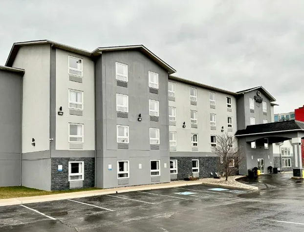 Quality Inn & Suites hotel detail image 4