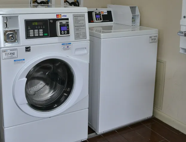 Red Roof Inn Elkhart hotel detail image 4