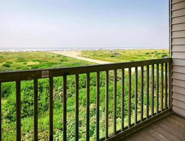 Lighthouse Suites Inn hotel detail image 1