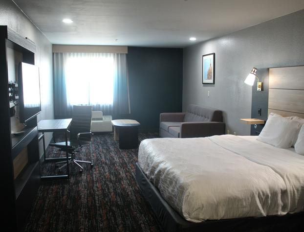 La Quinta Inn & Suites by Wyndham Woodway - Waco South hotel detail image 1
