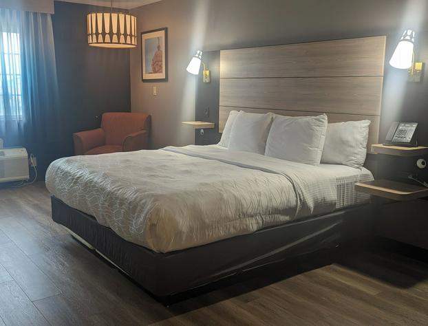 La Quinta Inn & Suites by Wyndham Woodway - Waco South hotel detail image 3