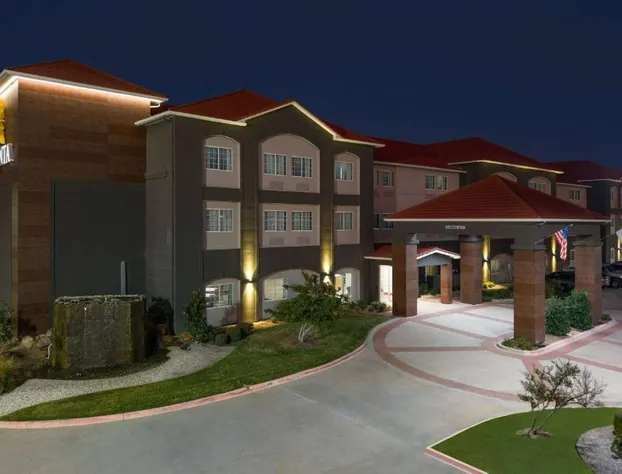 La Quinta Inn & Suites by Wyndham Woodway - Waco South hotel detail image 2