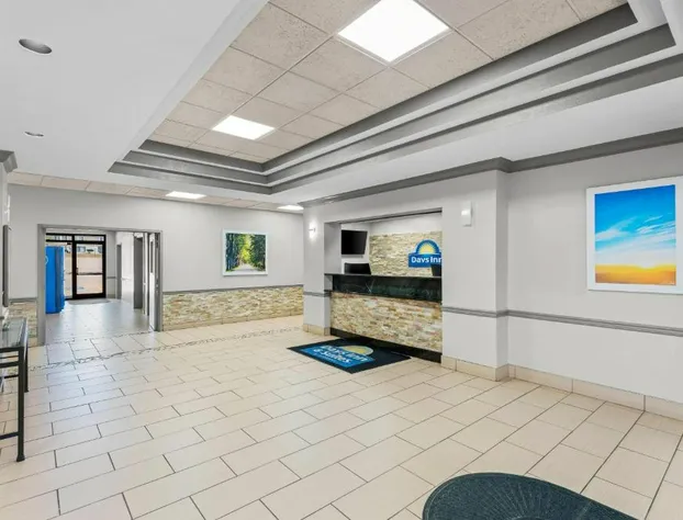 Days Inn & Suites by Wyndham Cedar Rapids hotel detail image 4