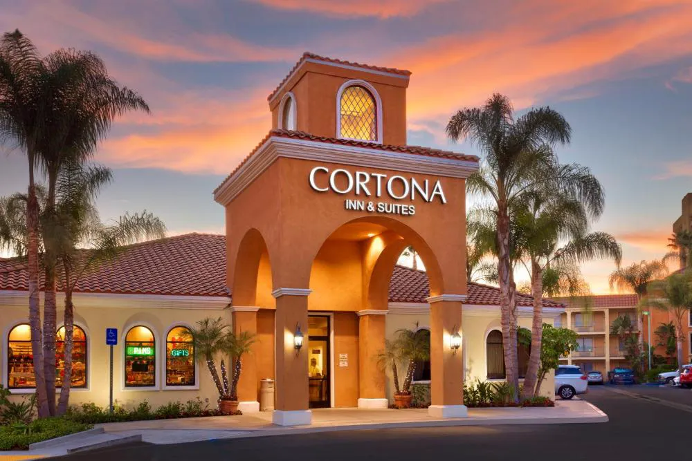 Cortona Inn & Suites Anaheim Resort hotel hero