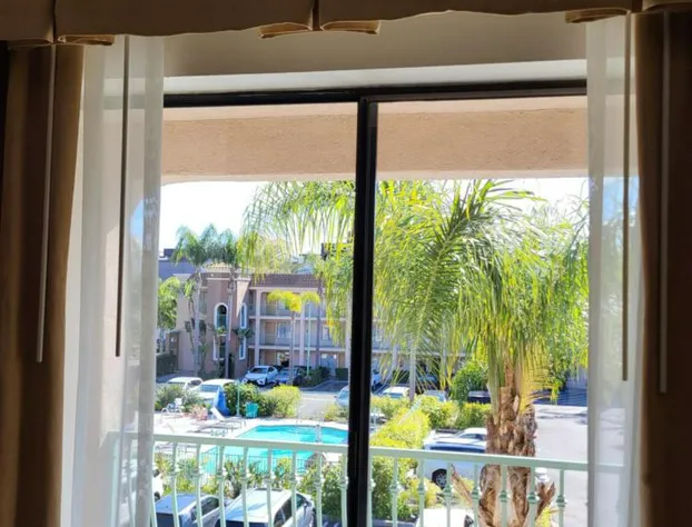 Cortona Inn & Suites Anaheim Resort hotel detail image 3