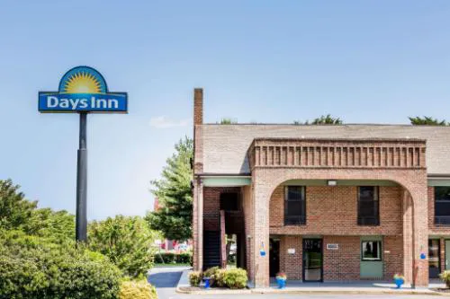 Days Inn by Wyndham Tappahannock hotel hero