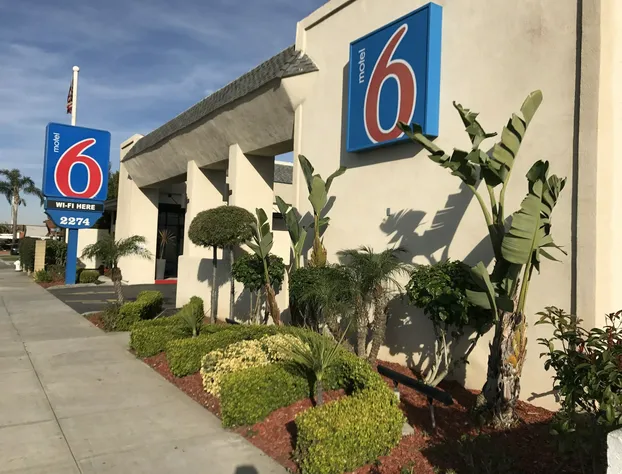 Motel 6 Newport Beach hotel detail image 1